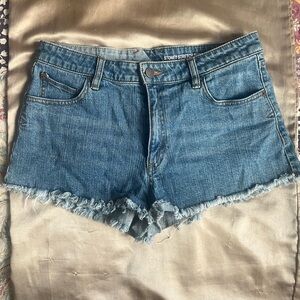 Volcom shorts size 29